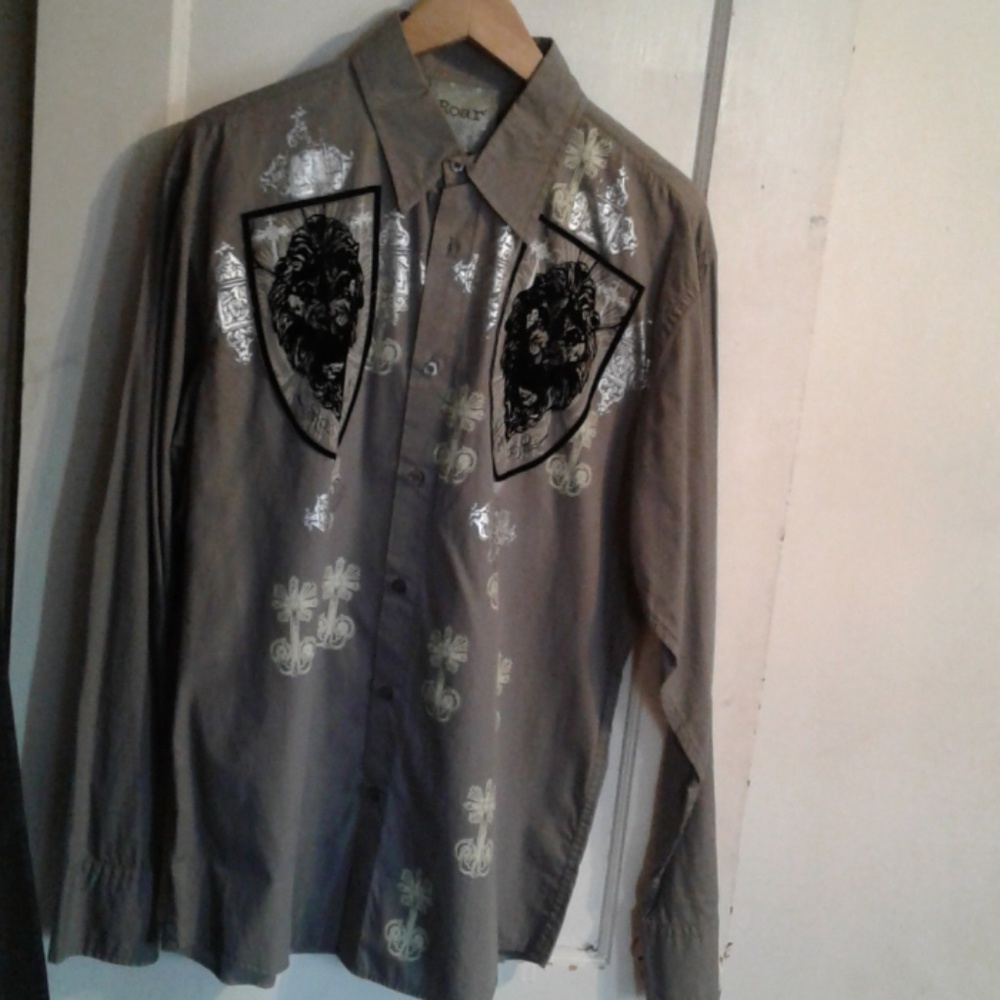 Mens Roar shirt